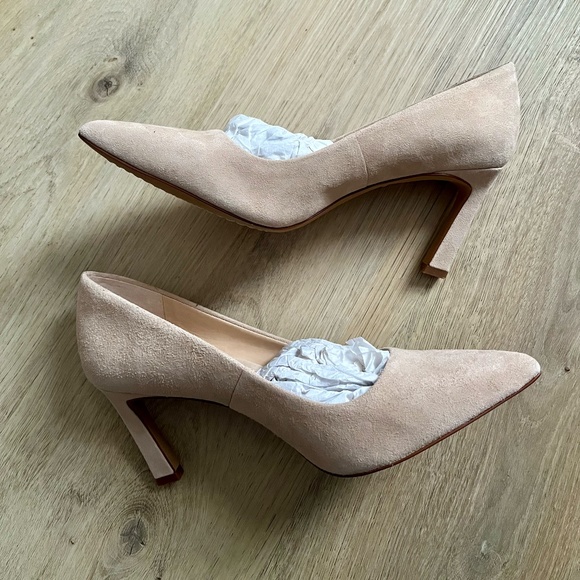 NW Vince Camuto Retsie Pump/ Heels, Nude Suede Pointed-Toe Pumps - Picture 4 of 8